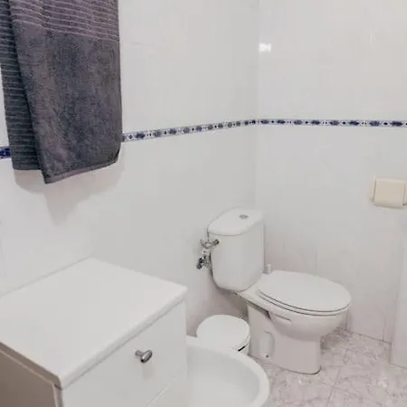 2 Bedroom Terrace & Pool 滨海略雷特
